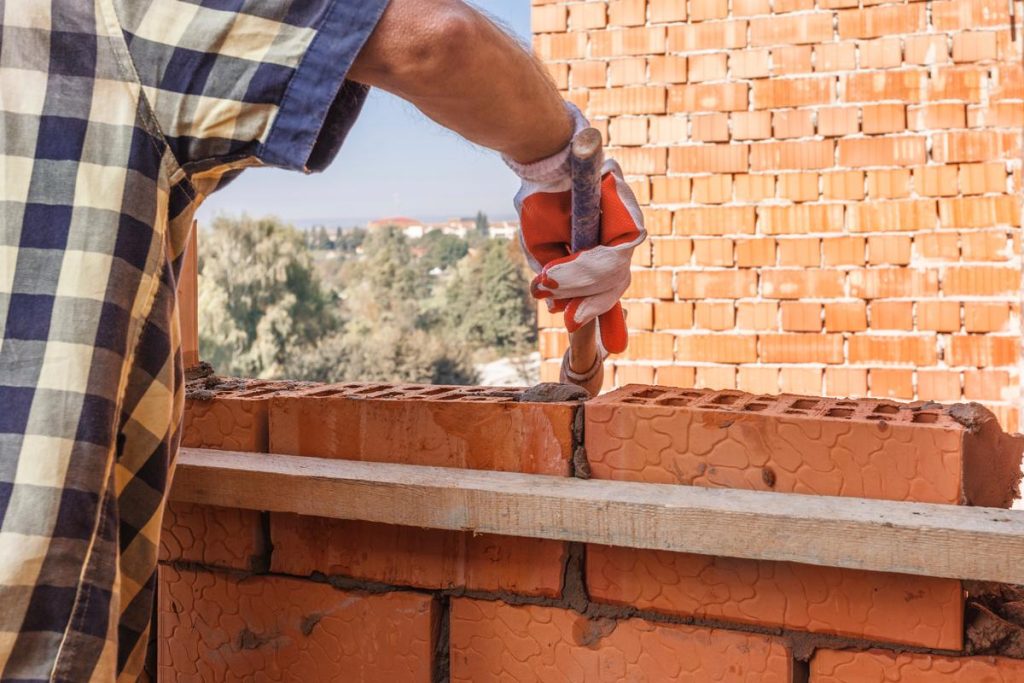 Finding the Right Masonry Repair Contractors in Cincinnati: What Every Homeowner Should Know